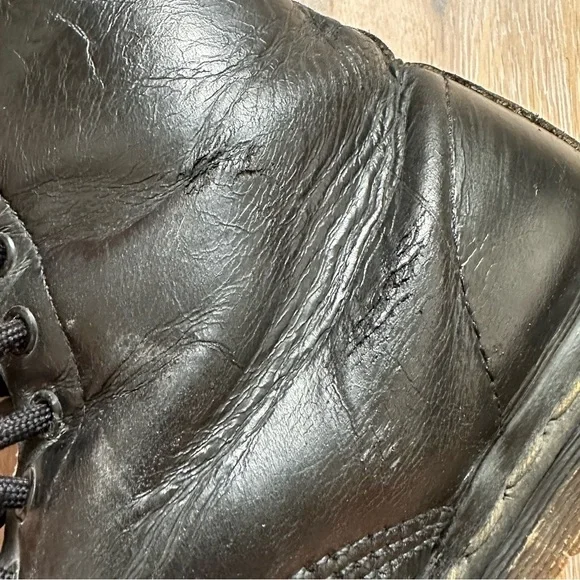 Vtg 90's 1460 Dr. Martens Boots Made in England 8 Eyelet Black UK 8 - Men’s US 9 - Picture 6 of 16